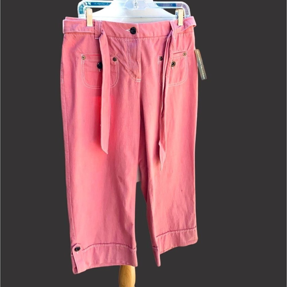 Bamboo Traders Ladies Barbiecore Pink Cuffed Cargo Belted Capri Pants New size 8